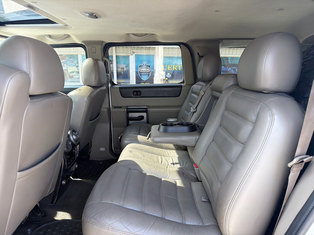 2004 HUMMER H2 Image 12