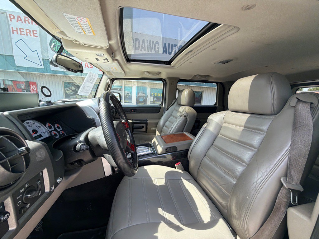 2004 HUMMER H2 Image 16