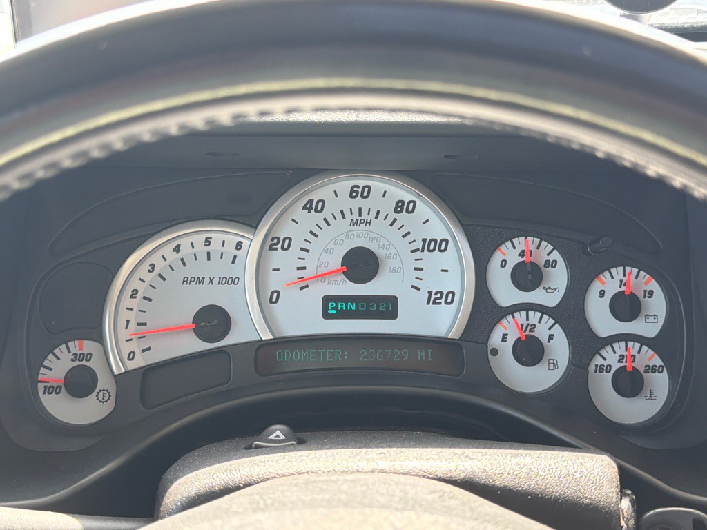 2004 HUMMER H2 Image 17