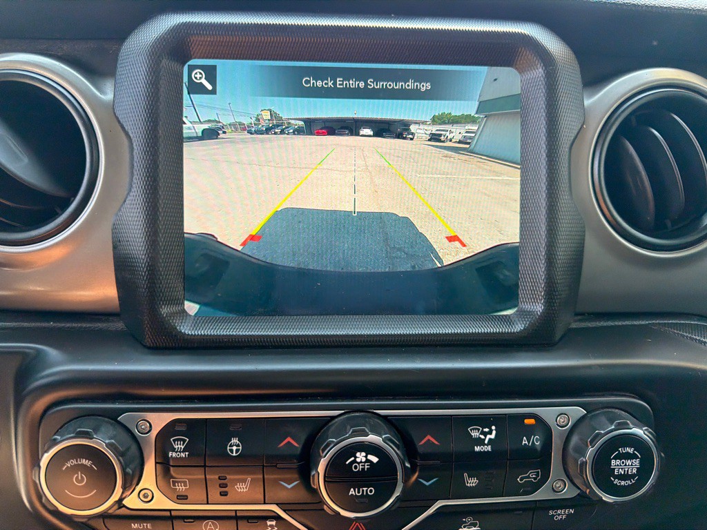 2021 Jeep Gladiator Image 16