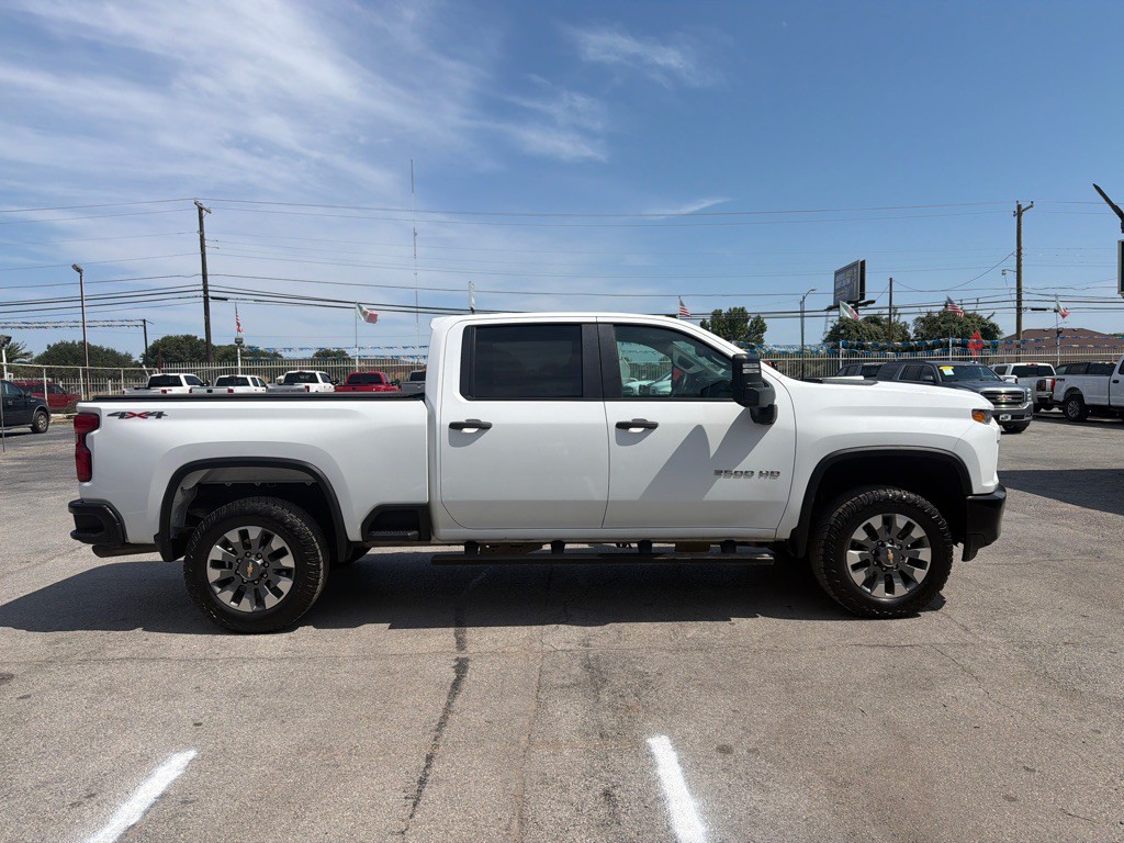 2023 Chevrolet Silverado 1500 Image 6
