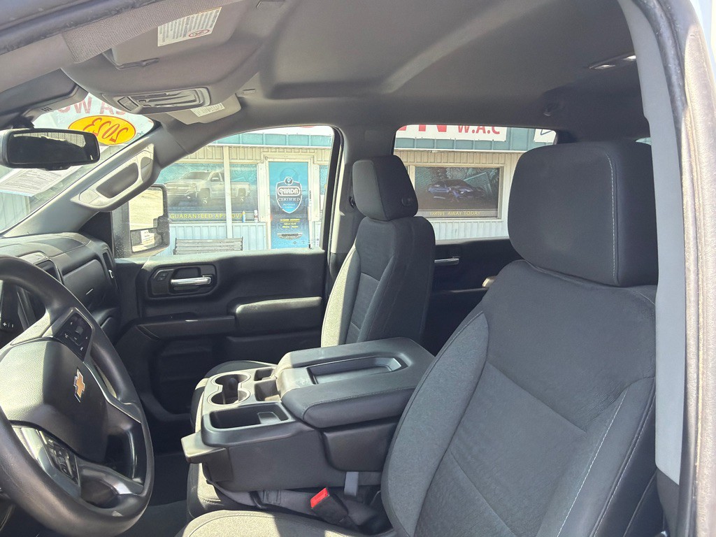 2023 Chevrolet Silverado 1500 Image 9
