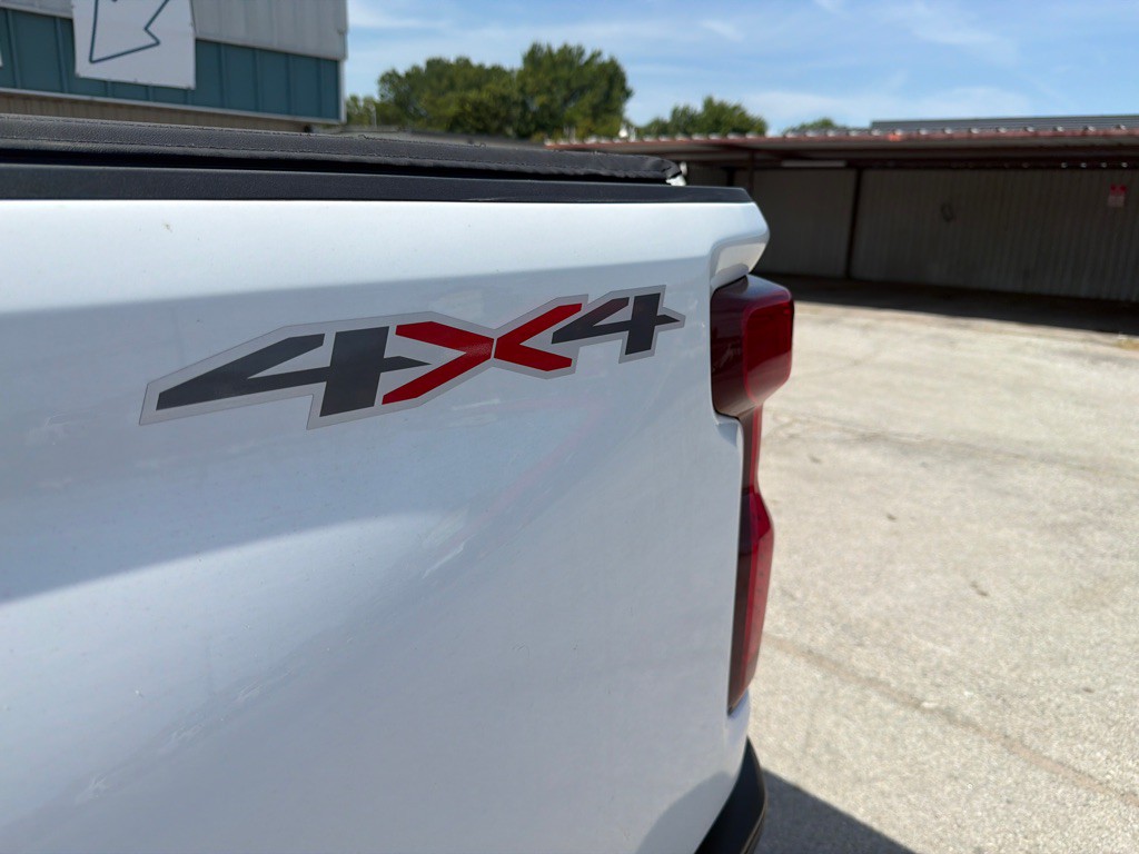 2023 Chevrolet Silverado 1500 Image 12