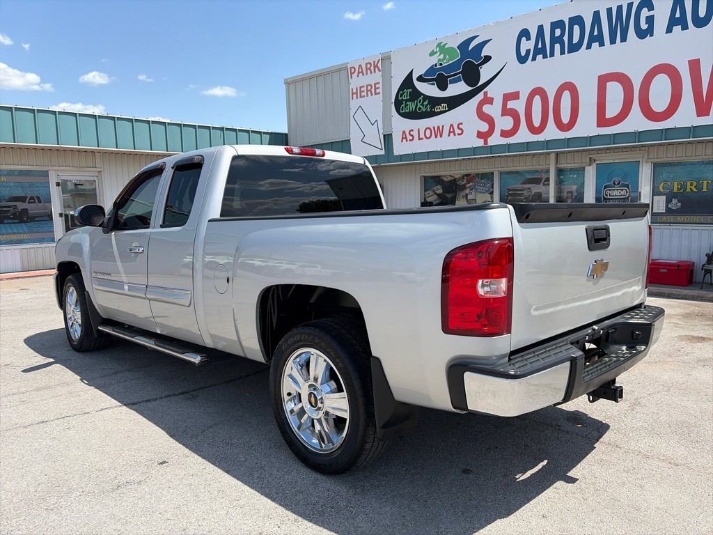 2010 Chevrolet Silverado 1500 Image 3