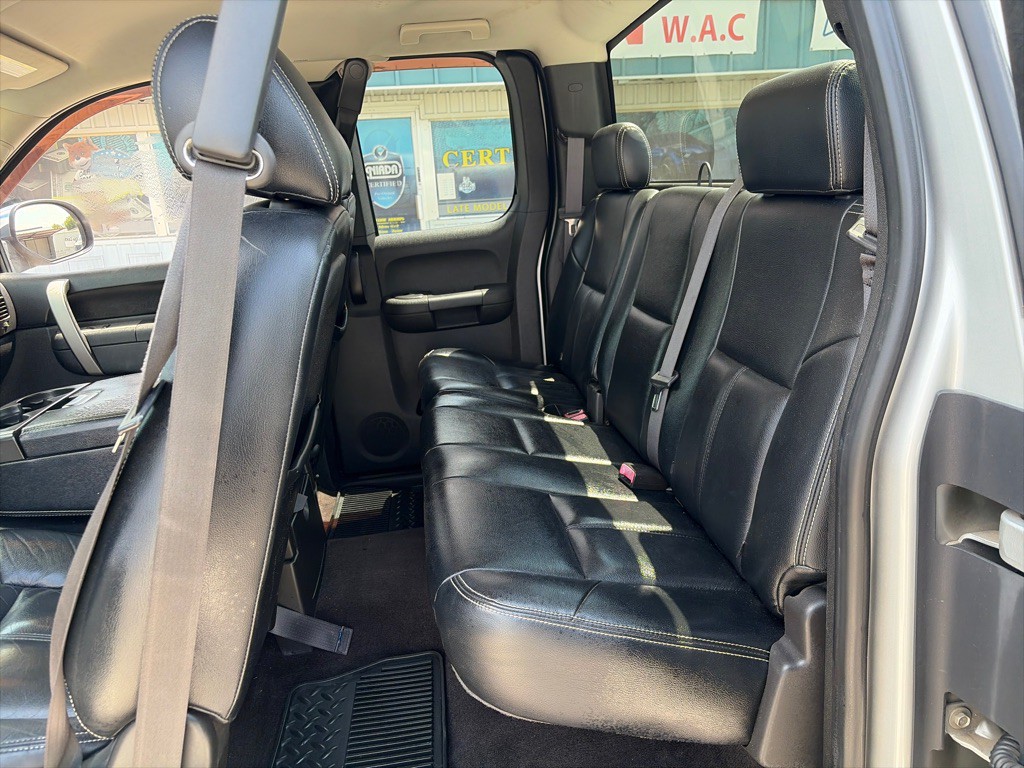 2010 Chevrolet Silverado 1500 Image 12