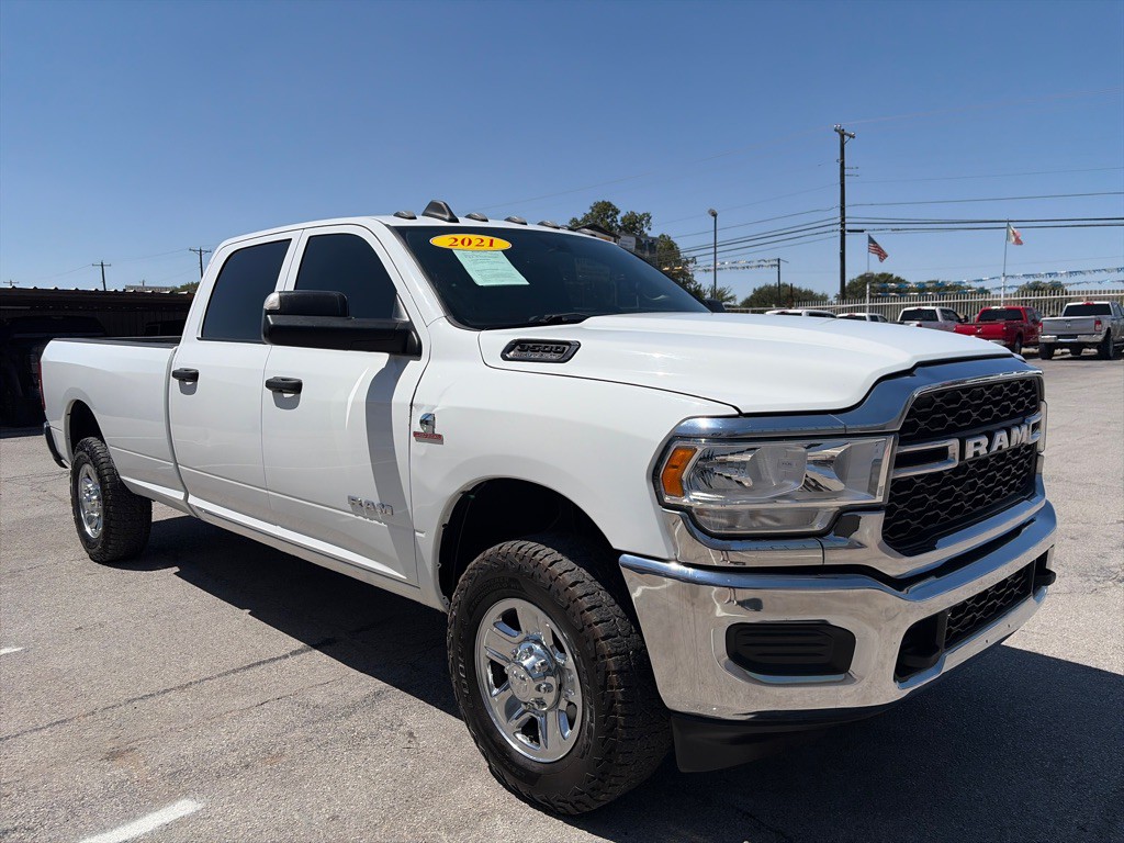 2021 RAM 3500 Image 7