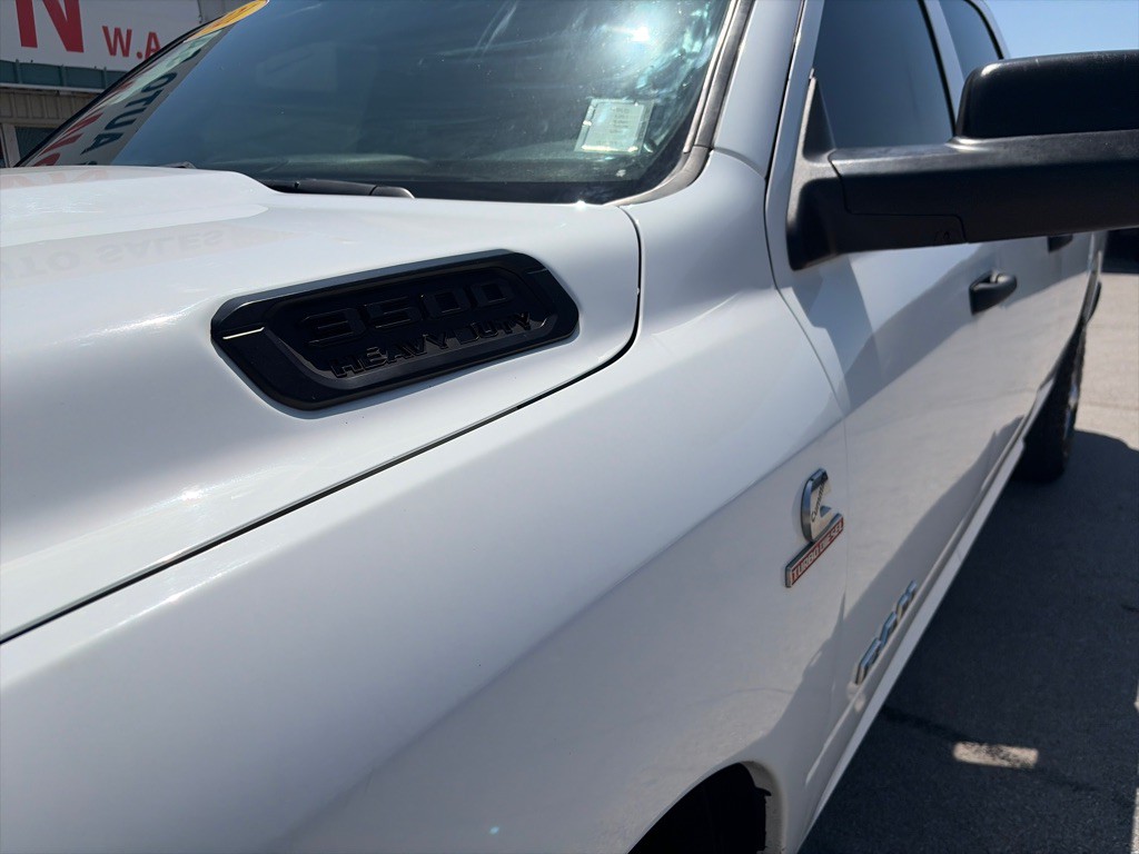 2021 RAM 3500 Image 10