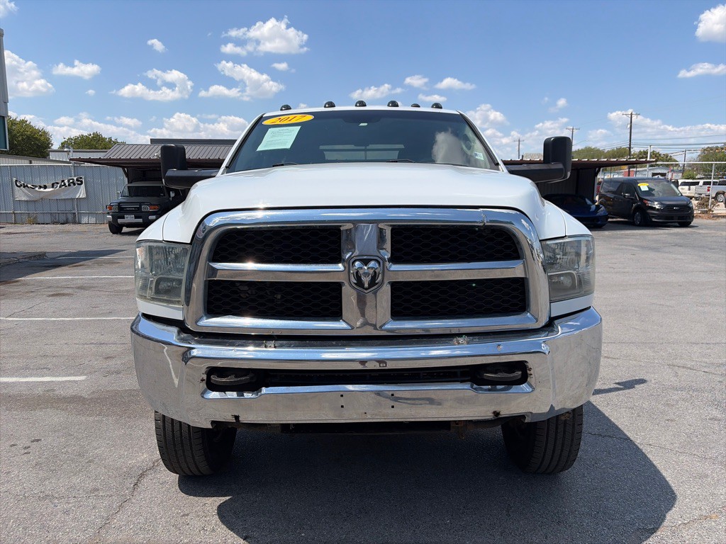 2017 RAM 3500 Image 10