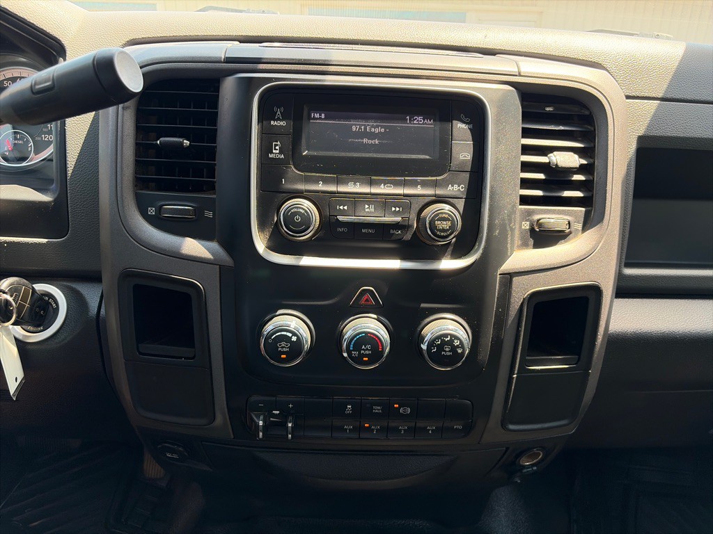 2017 RAM 3500 Image 19