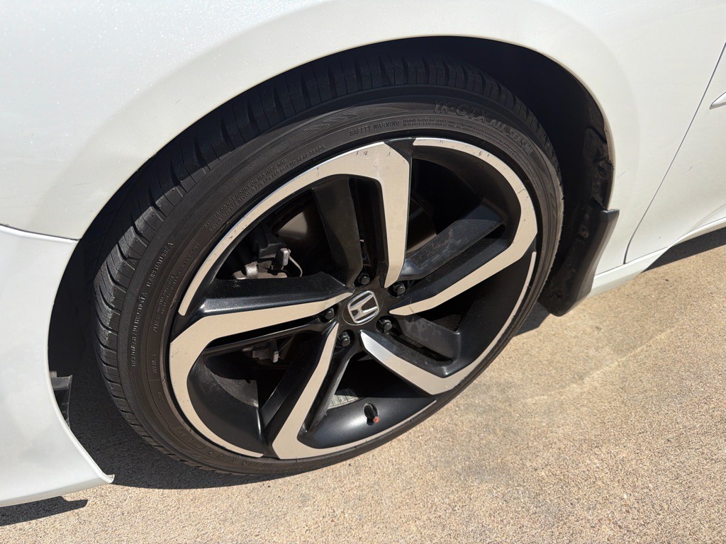 2020 Honda Accord Image 9