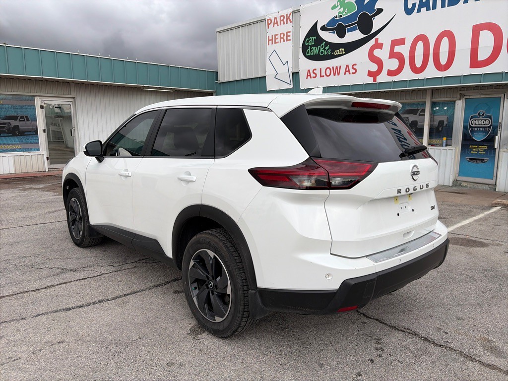 2024 Nissan Rogue Image 3