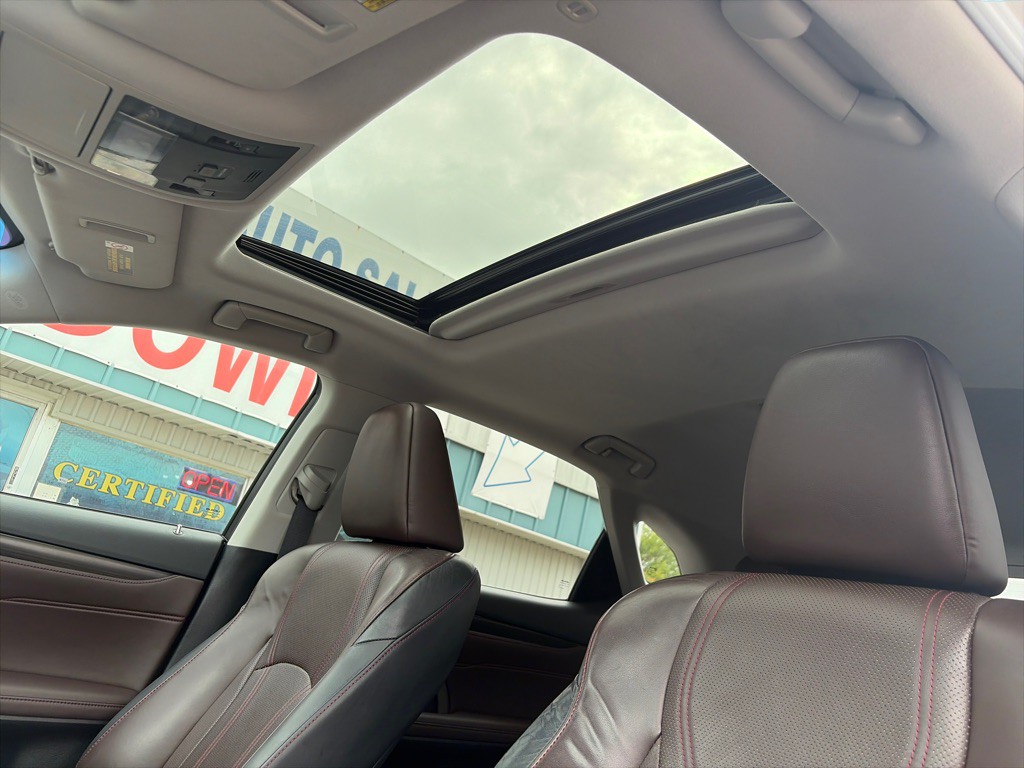 2016 Lexus RX Image 17