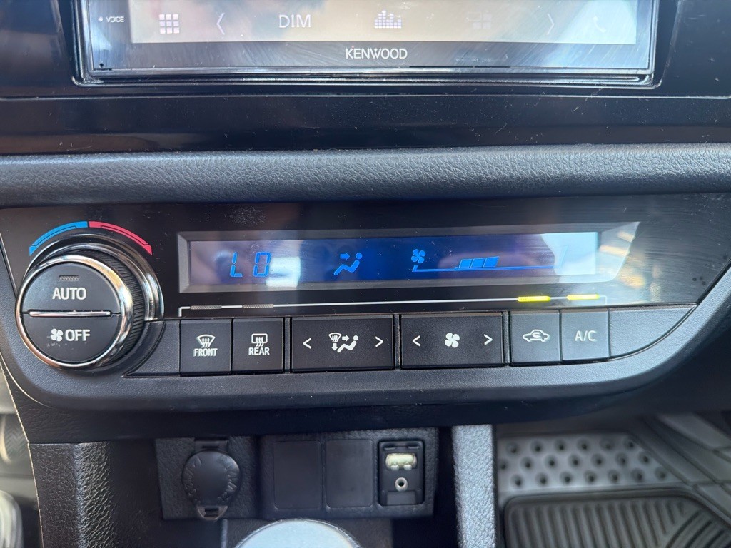 2014 Toyota Corolla Image 17