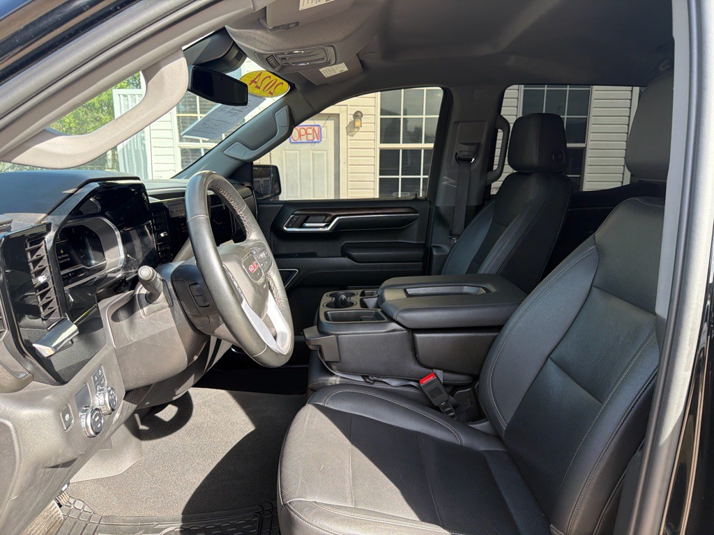 2024 GMC Sierra Image 12
