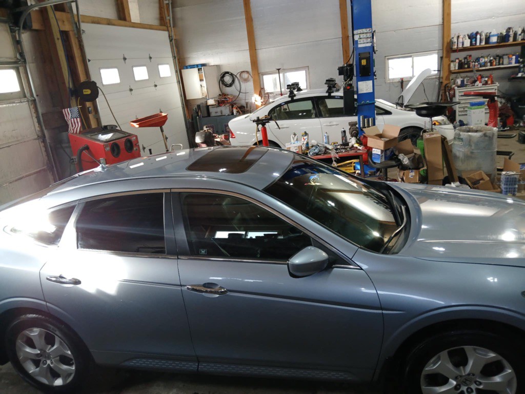2010 Honda Crosstour Image 2