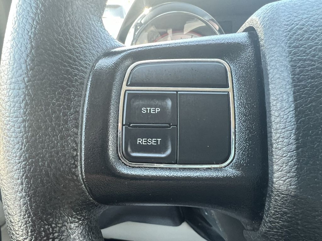 2017 Dodge Grand Caravan Image 4