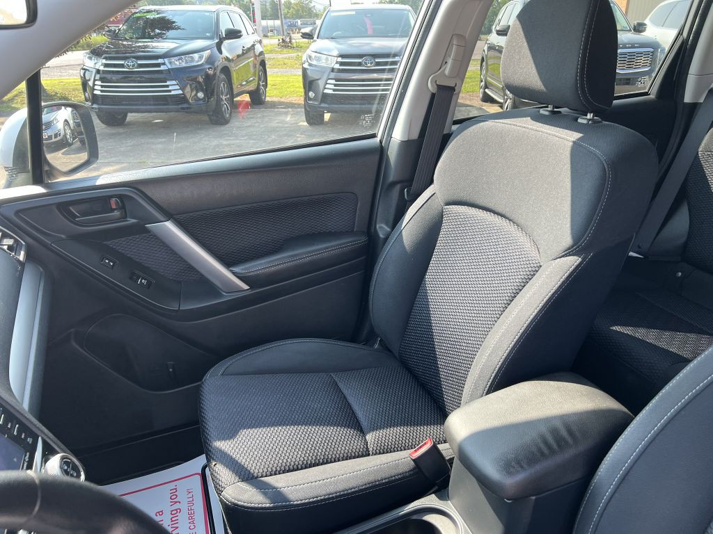 2018 Subaru Forester Image 10