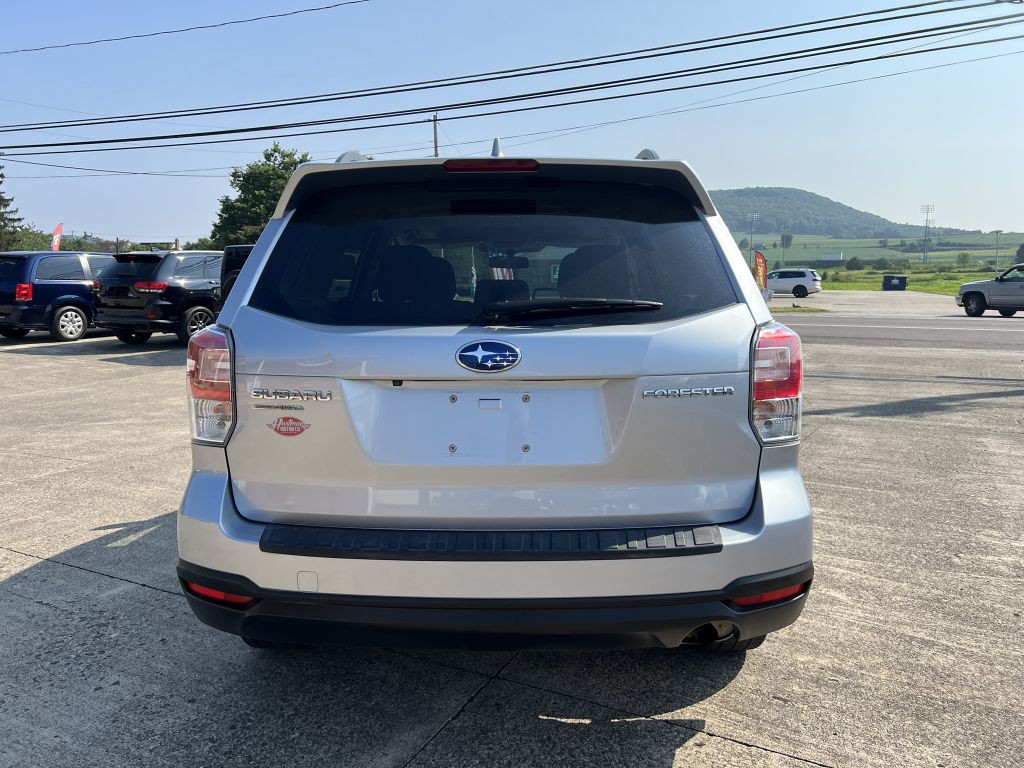 2018 Subaru Forester Image 19