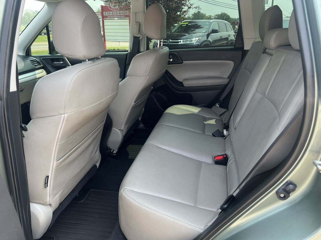 2015 Subaru Forester Image 11
