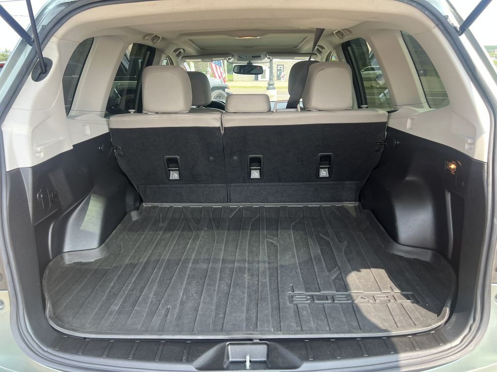 2015 Subaru Forester Image 12