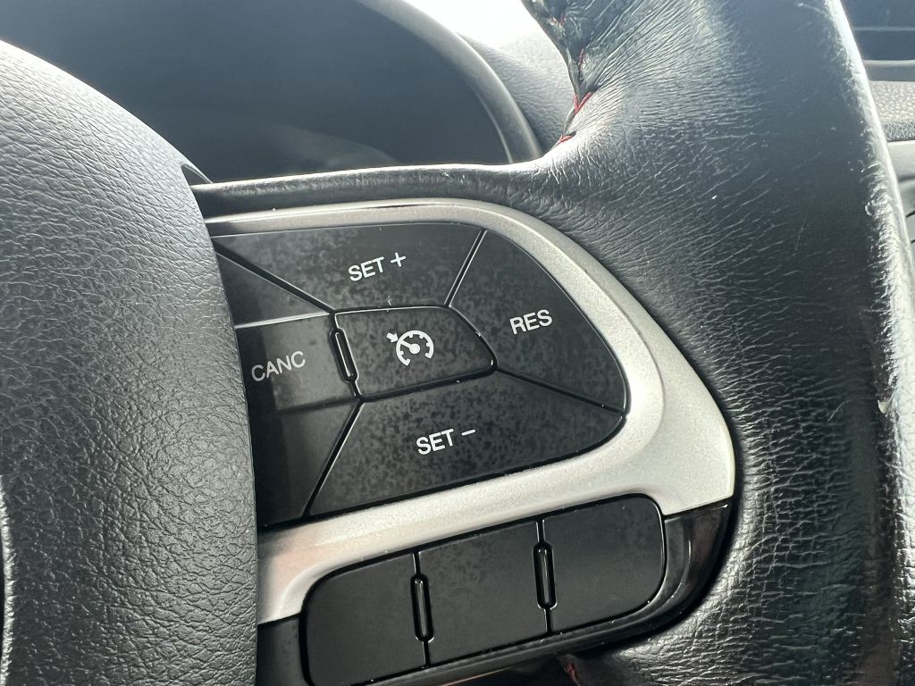 2016 Jeep Renegade Image 4