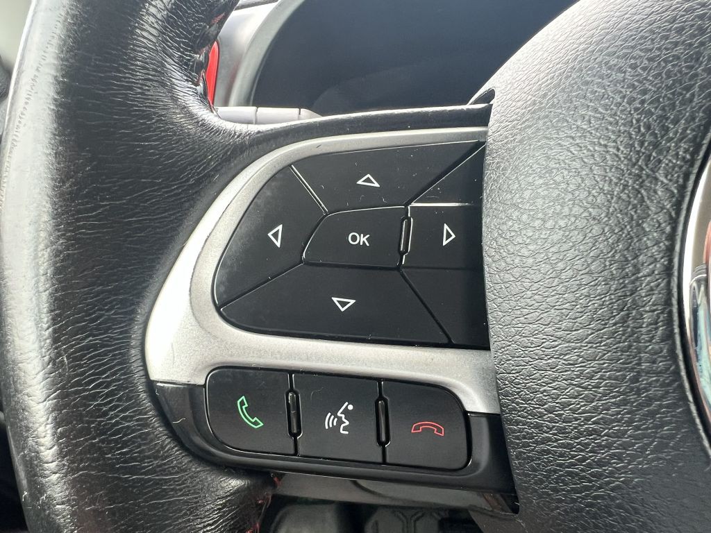 2016 Jeep Renegade Image 5