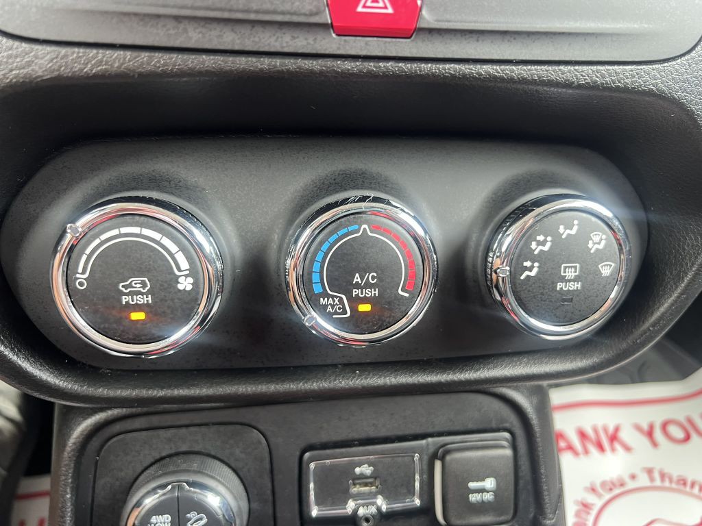 2016 Jeep Renegade Image 7