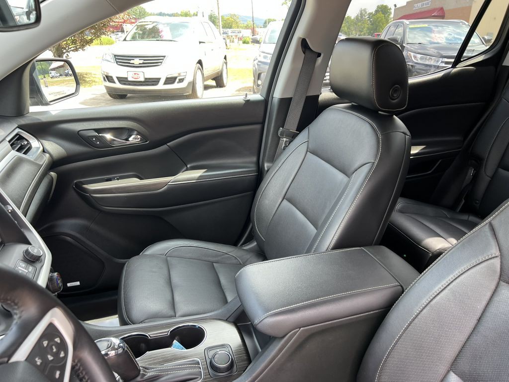 2017 GMC Acadia Image 13