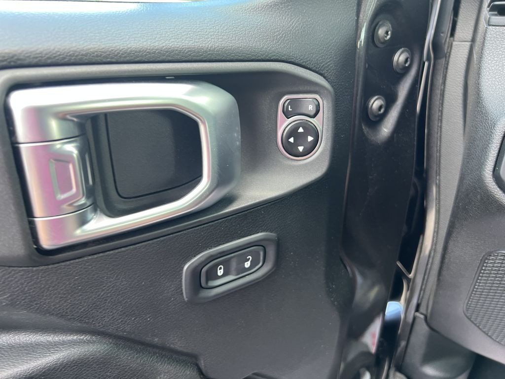 2019 Jeep Wrangler Image 11