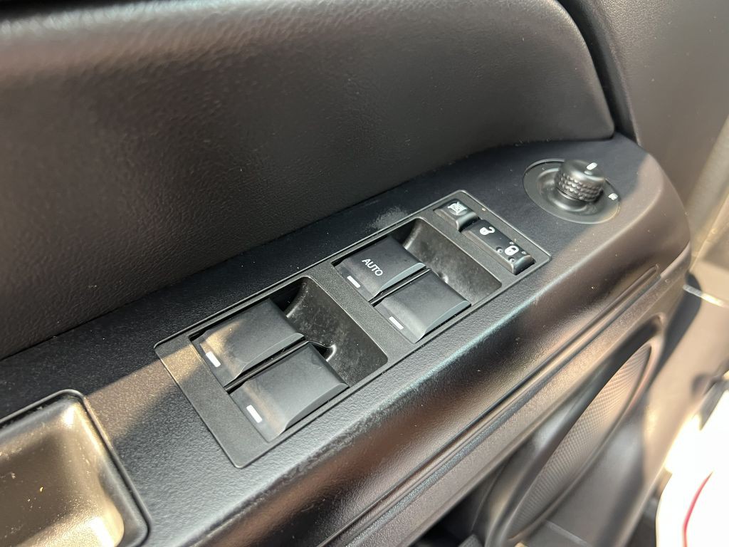 2016 Jeep Patriot Image 9
