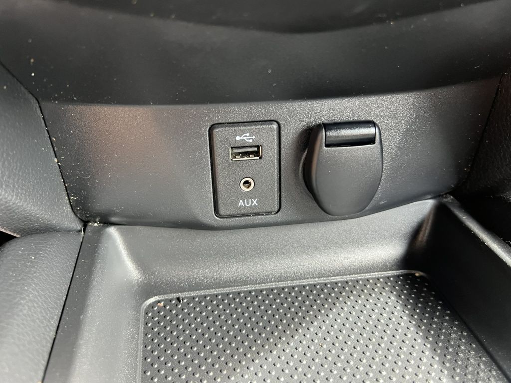 2016 Nissan Rogue Image 5