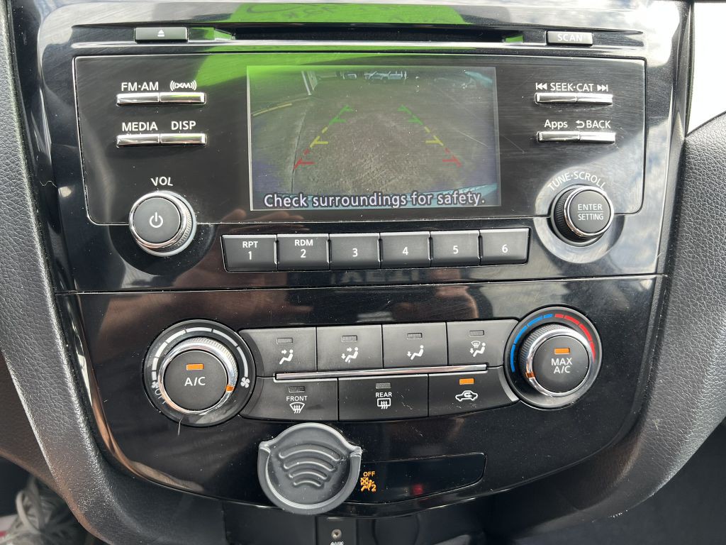 2016 Nissan Rogue Image 6