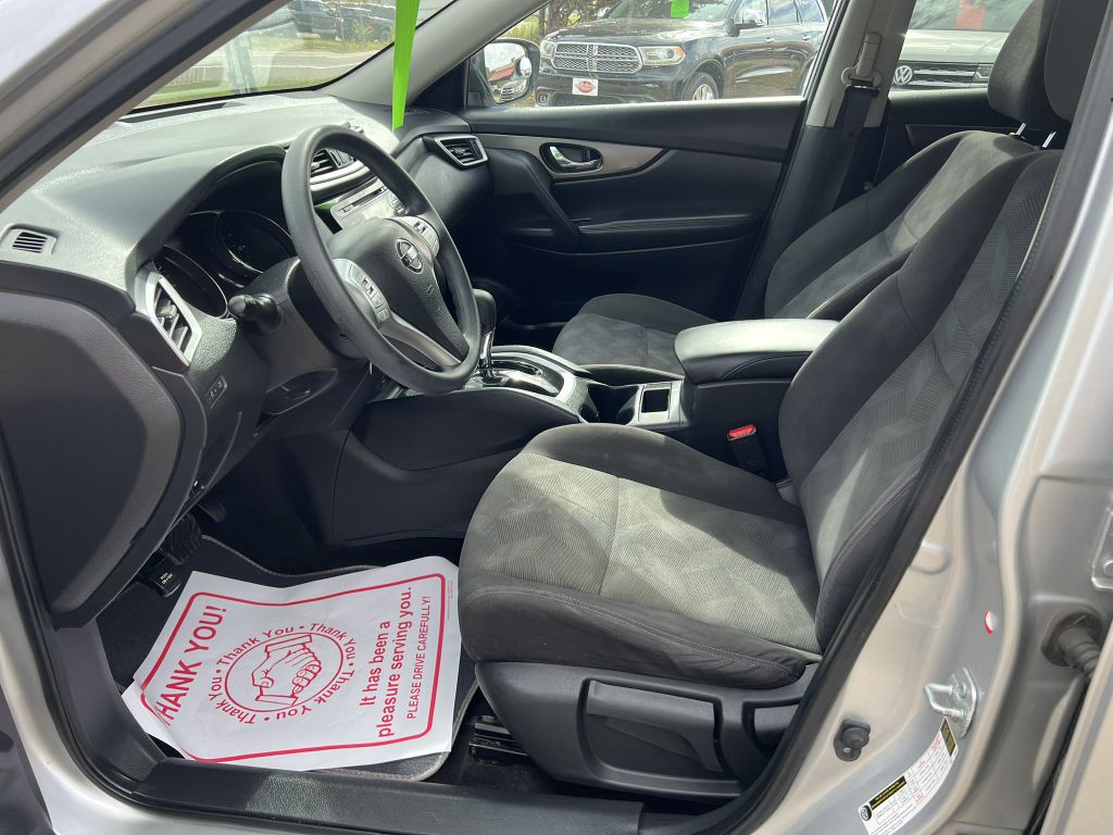 2016 Nissan Rogue Image 8