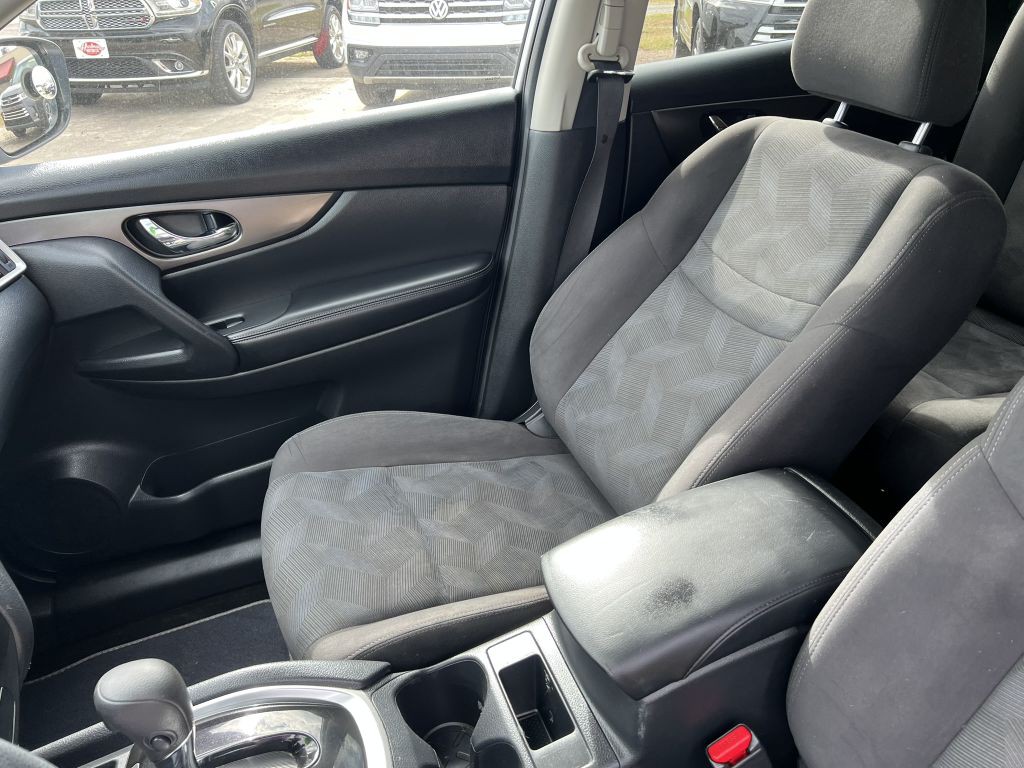 2016 Nissan Rogue Image 9