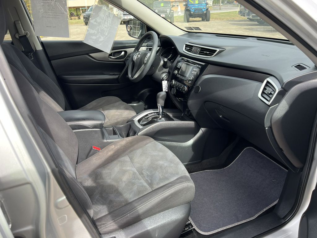 2016 Nissan Rogue Image 10