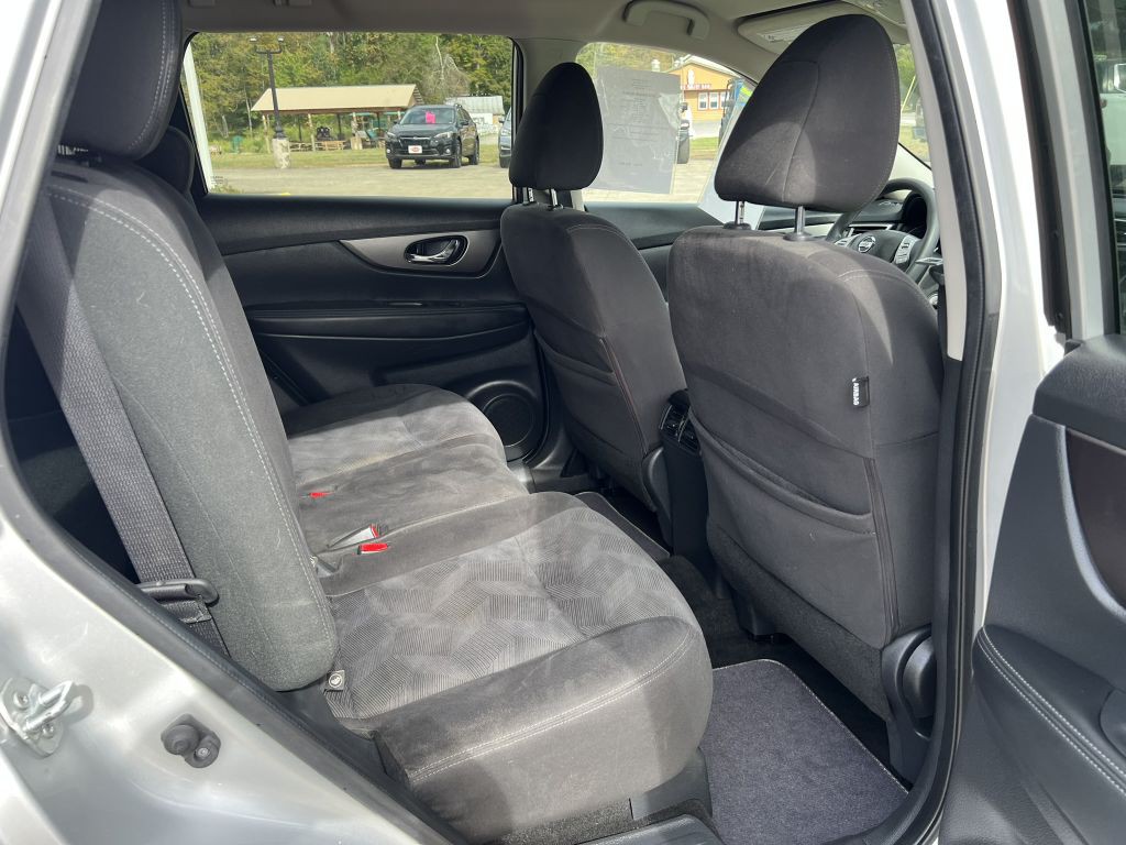 2016 Nissan Rogue Image 11