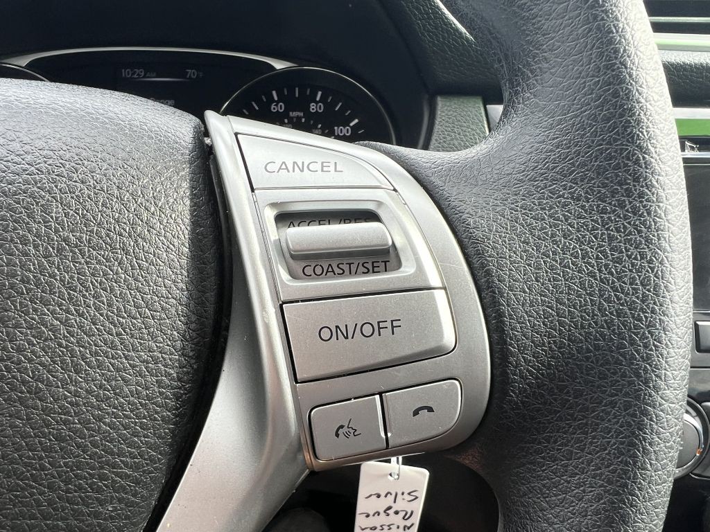 2016 Nissan Rogue Image 21