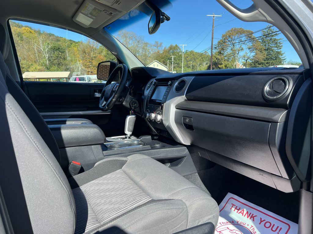 2016 Toyota Tundra Image 16