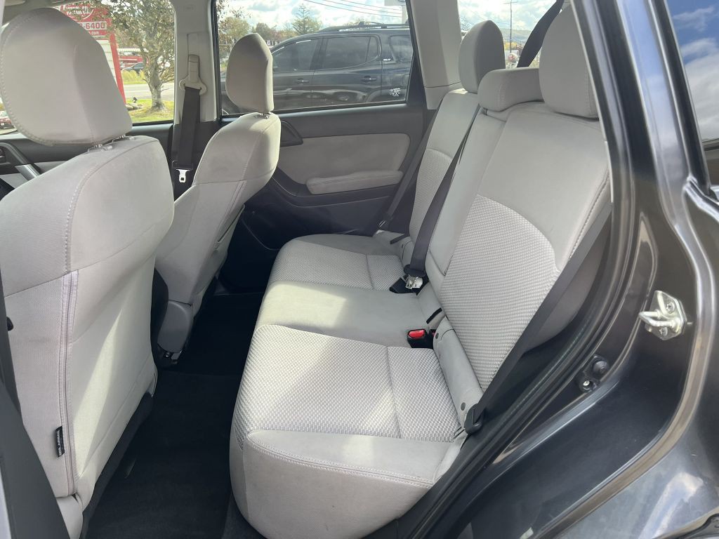 2015 Subaru Forester Image 12