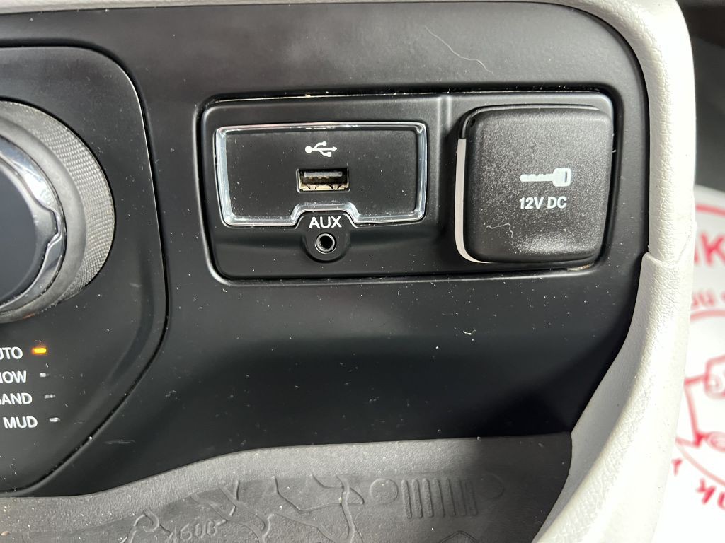 2015 Jeep Renegade Image 5