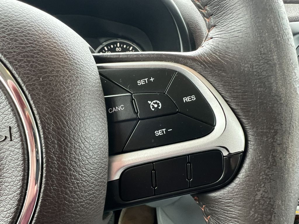 2015 Jeep Renegade Image 8