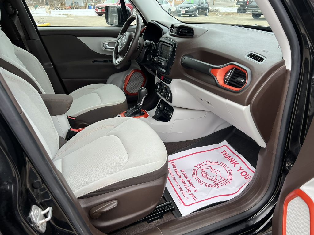 2015 Jeep Renegade Image 15