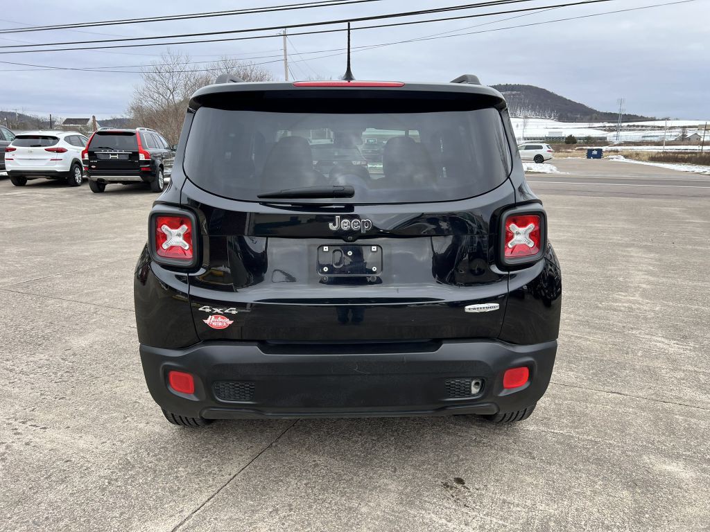 2015 Jeep Renegade Image 21