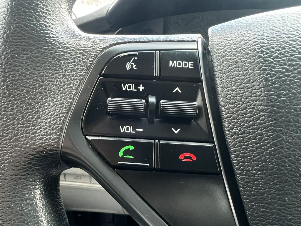 2017 Hyundai Sonata Image 4