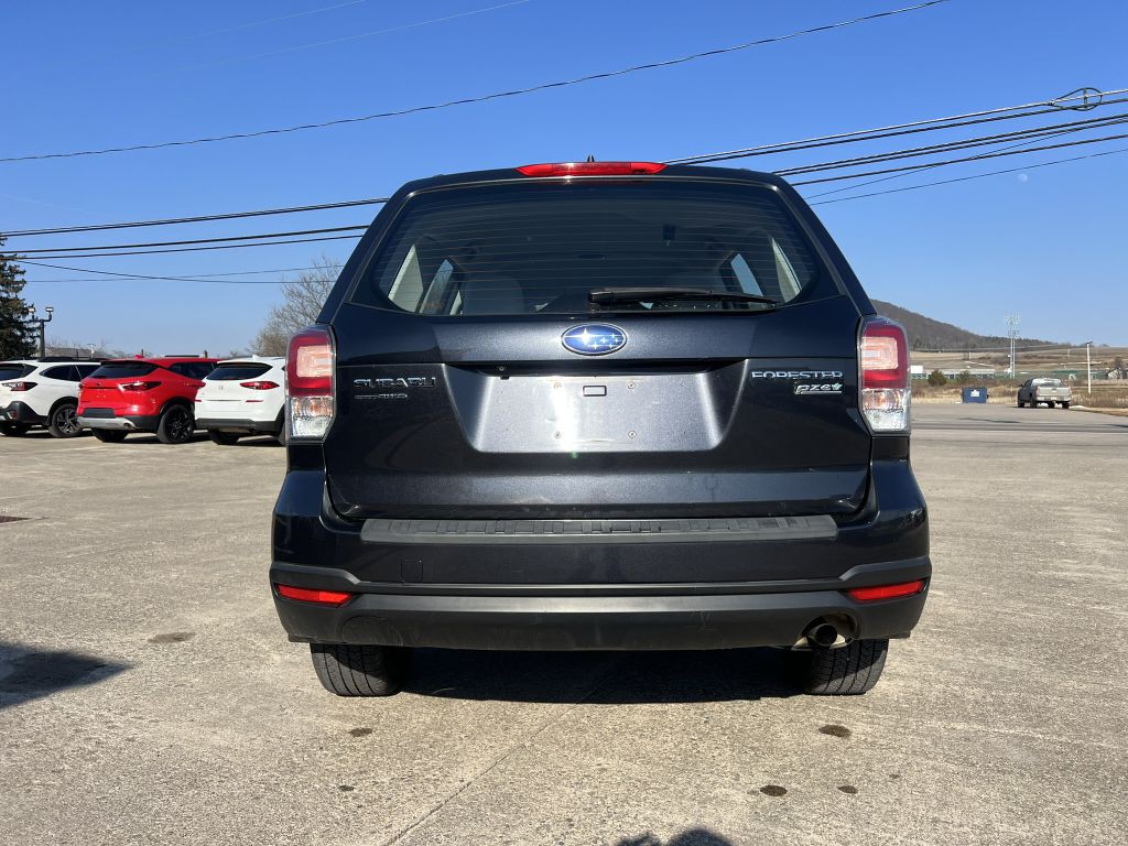 2017 Subaru Forester Image 17