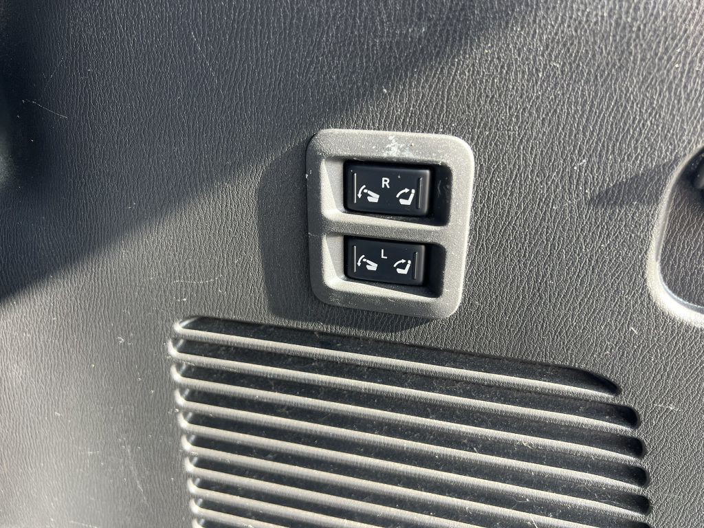 2020 Nissan Armada Image 15