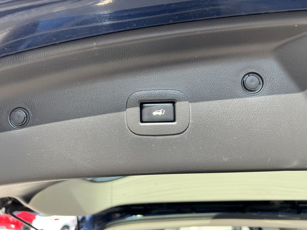 2020 Nissan Armada Image 16