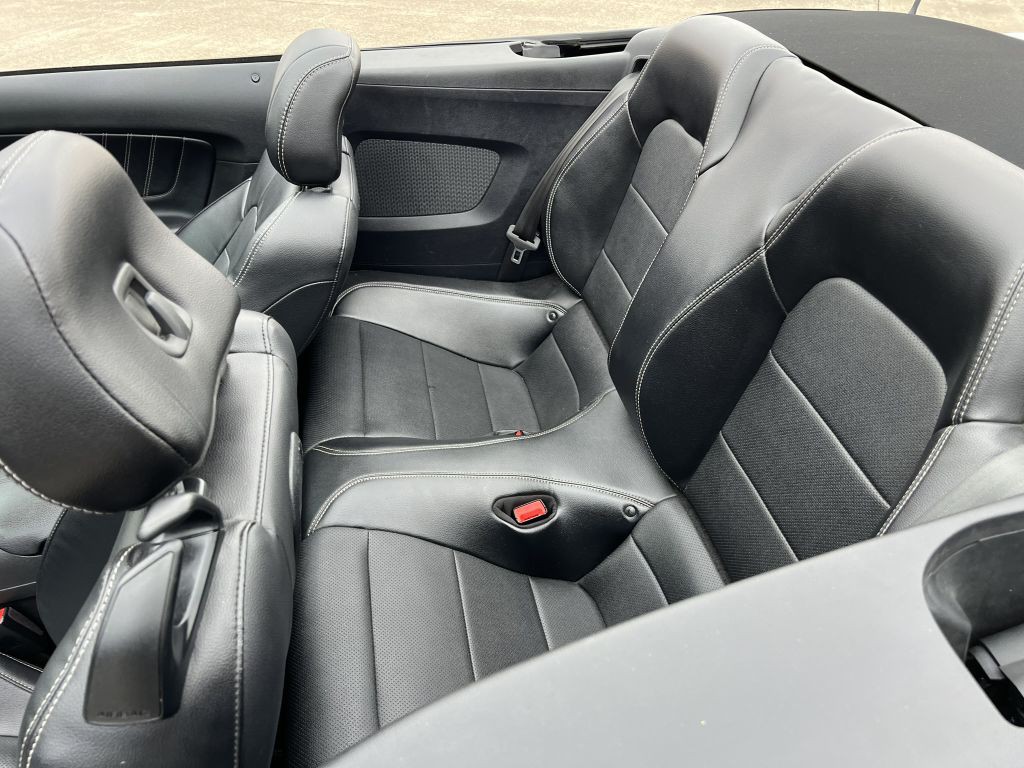 2020 Ford Mustang Image 15