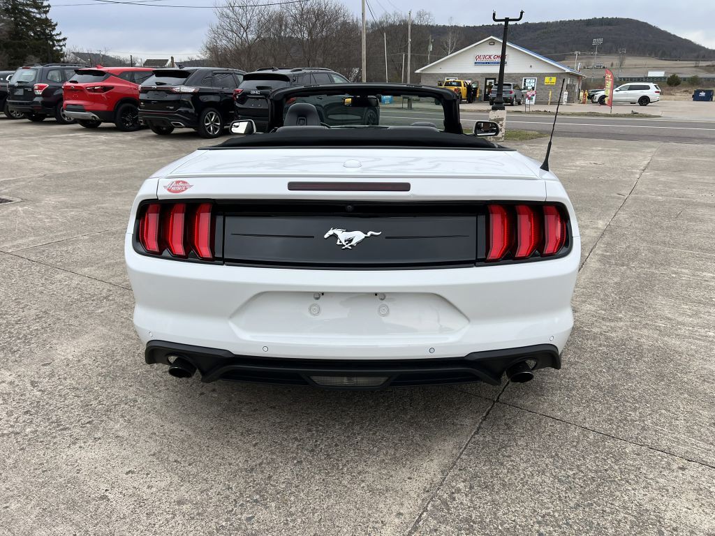 2020 Ford Mustang Image 21