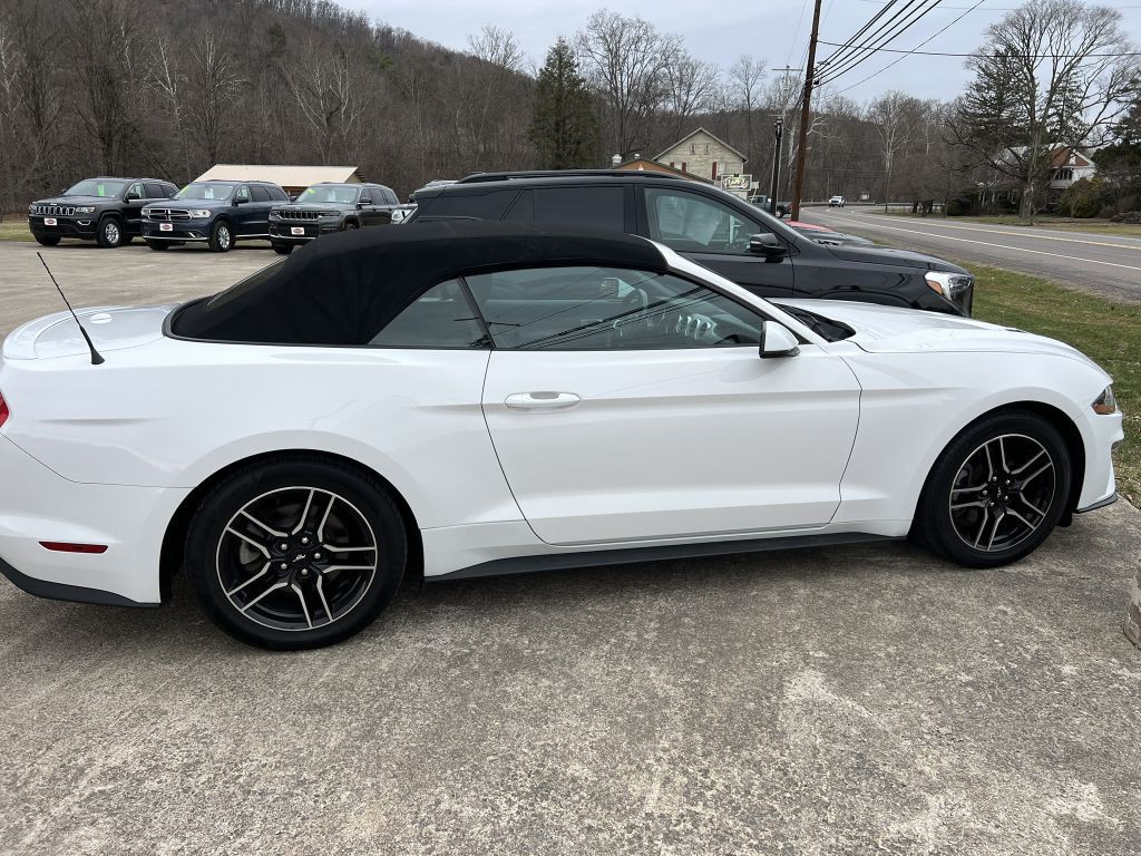 2020 Ford Mustang Image 23